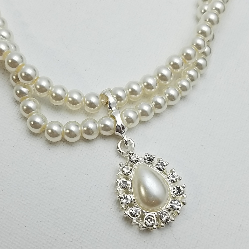Faux Pearl & Rhinestone 16" Necklace & Earrings - Picture 2 of 3